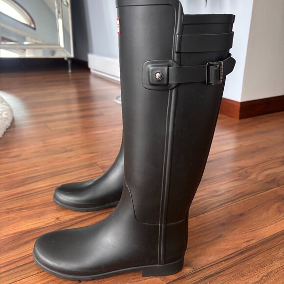 Hunter Tall Matte Black Boots: Only Worn Once! - Picture 4 of 5